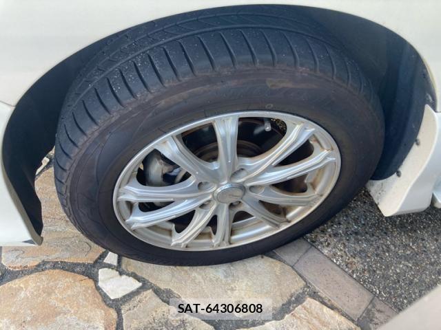 Nissan SERENA 2013-11 8745808-7