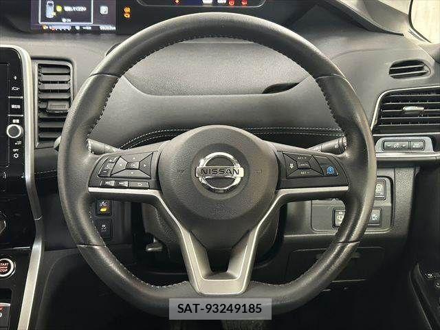 Nissan SERENA 2016-12 8745783-14