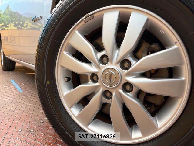 Nissan SERENA 2014-02 8745797-13