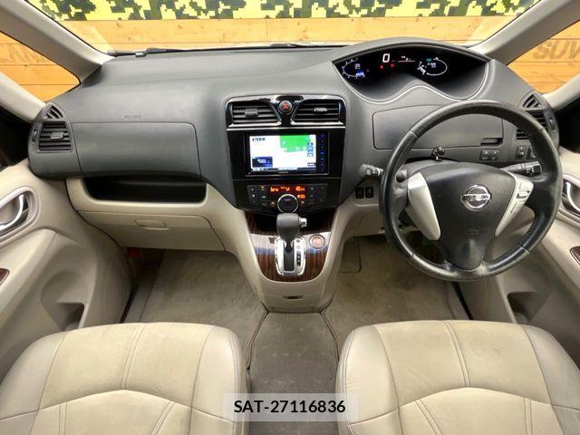 Nissan SERENA 2014-02 8745797-1