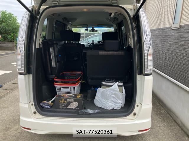 Nissan SERENA 2013-12 8745800-21