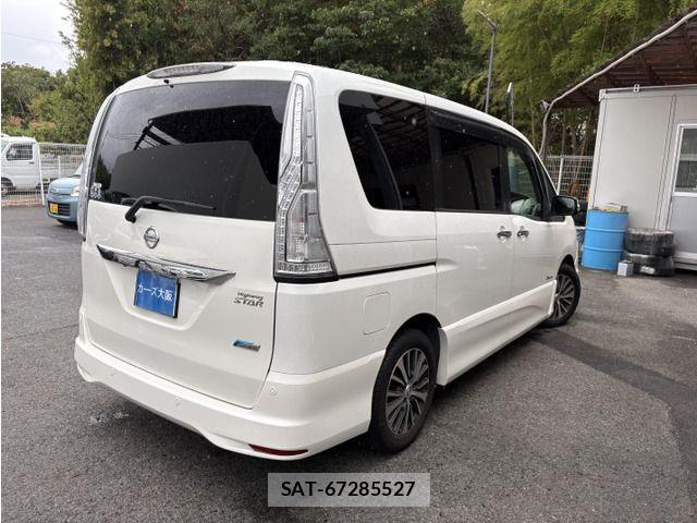 Nissan SERENA 2015-01 8745801-2