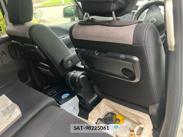 Nissan SERENA 2013-11 8745790-11