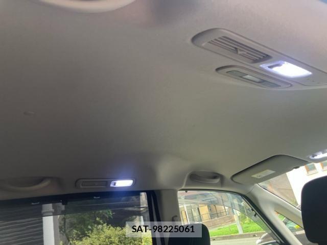 Nissan SERENA 2013-11 8745790-12