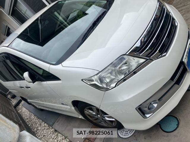 Nissan SERENA 2013-11 8745790-1