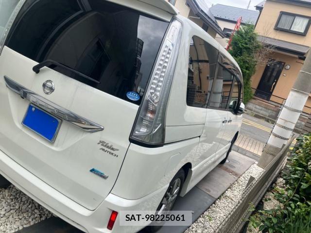 Nissan SERENA 2013-11 8745790-5