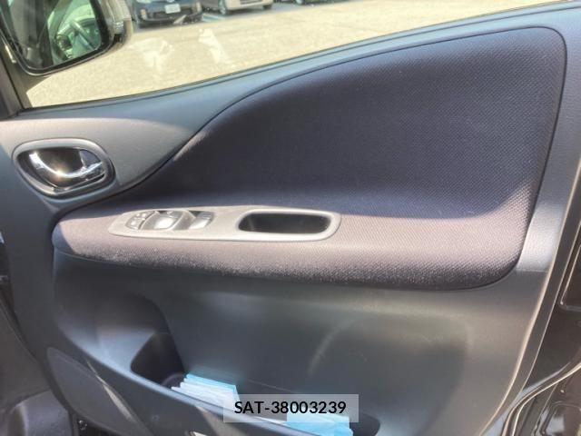 Nissan SERENA 2013-11 8745805-17