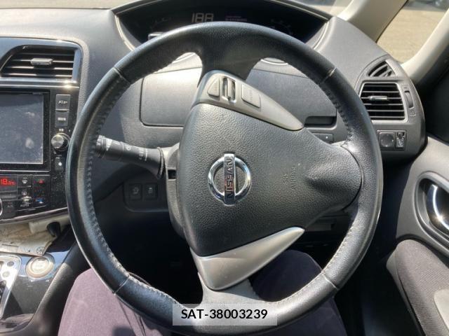 Nissan SERENA 2013-11 8745805-19