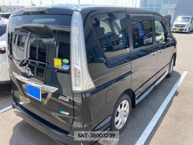 Nissan SERENA 2013-11 8745805-2