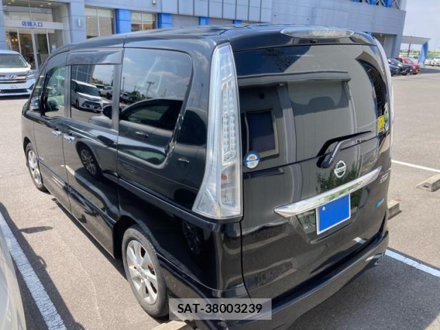 Nissan SERENA 2013-11 8745805-3