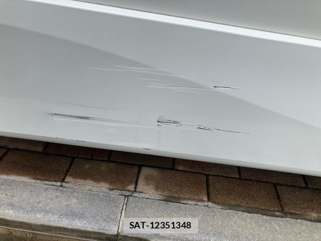 Nissan SERENA 2016-10 8745785-12