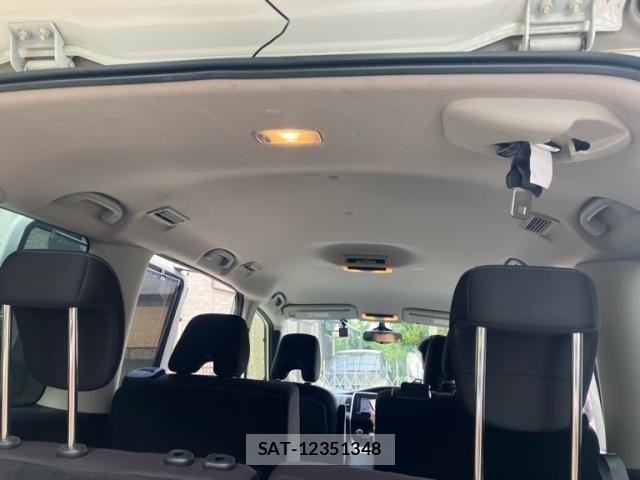 Nissan SERENA 2016-10 8745785-13