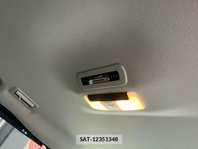 Nissan SERENA 2016-10 8745785-15