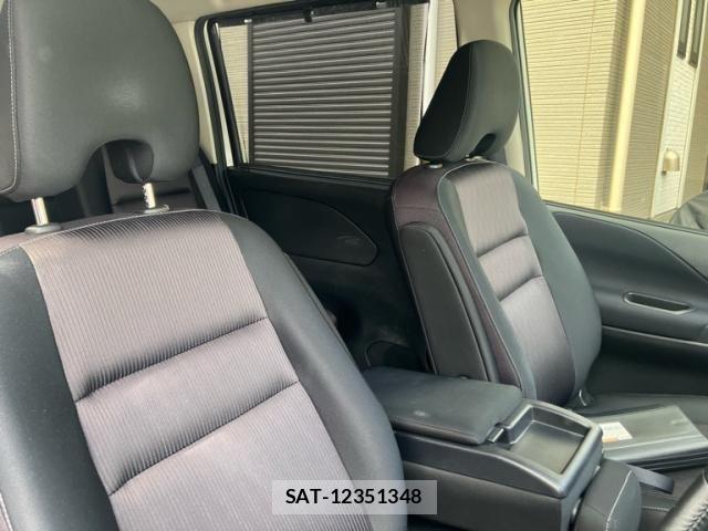 Nissan SERENA 2016-10 8745785-18