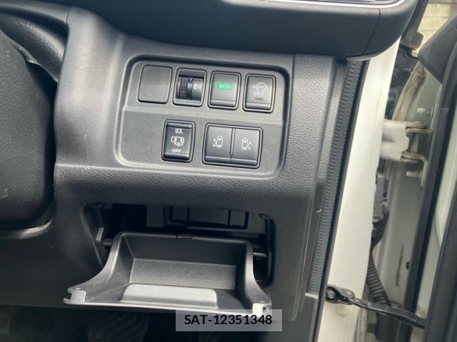 Nissan SERENA 2016-10 8745785-20