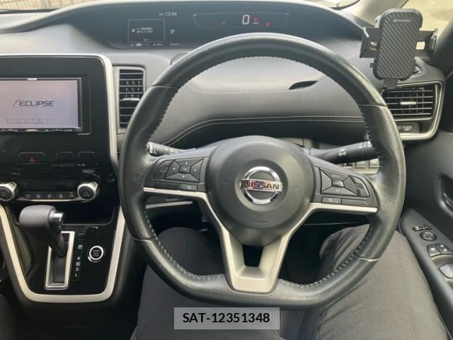 Nissan SERENA 2016-10 8745785-21