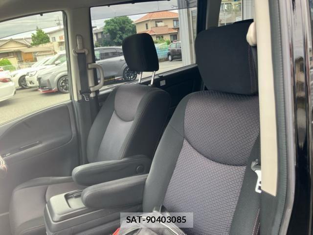 Nissan SERENA 2013-09 8745812-9