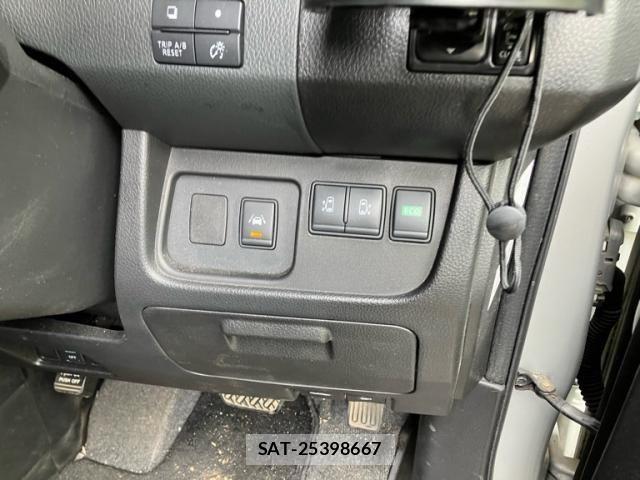 Nissan SERENA 2014-04 8745809-10