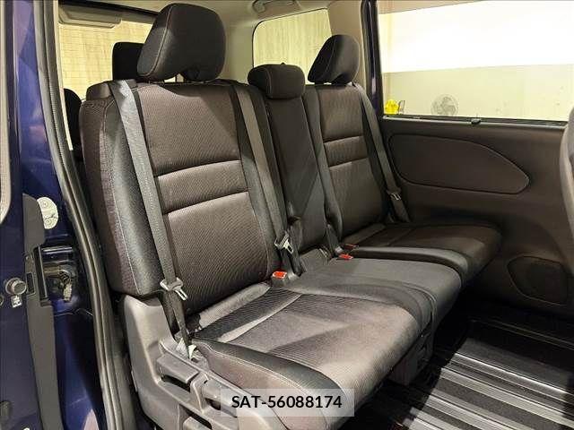 Nissan SERENA 2017-03 8745795-10
