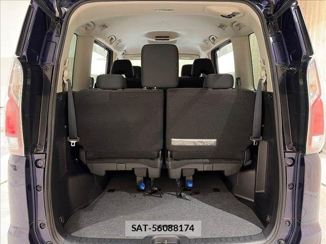 Nissan SERENA 2017-03 8745795-12