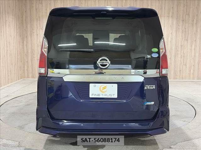 Nissan SERENA 2017-03 8745795-21