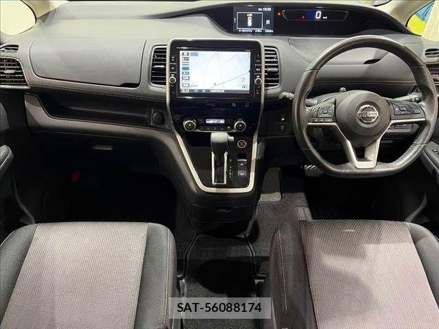 Nissan SERENA 2017-03 8745795-2