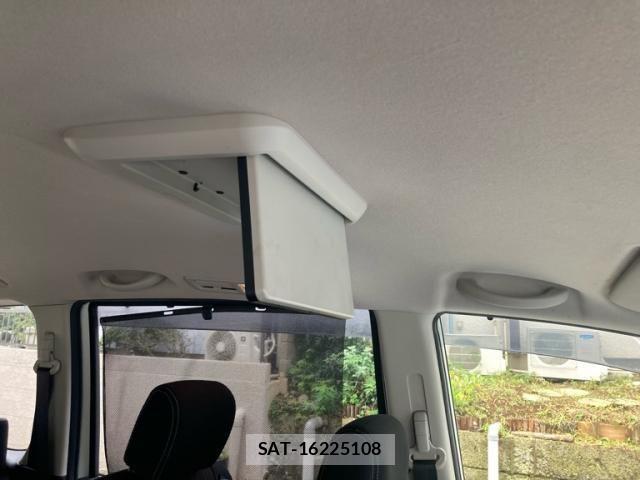 Nissan SERENA 2015-09 8745799-12