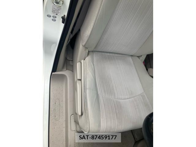 Nissan SERENA 2013-01 8745814-8