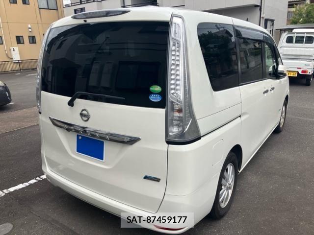Nissan SERENA 2013-01 8745814-3