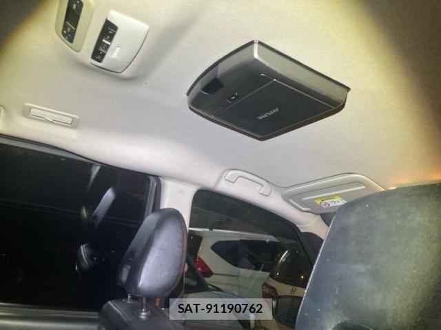 Nissan SERENA 2017-02 8745796-15