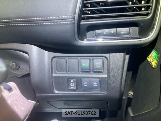 Nissan SERENA 2017-02 8745796-17