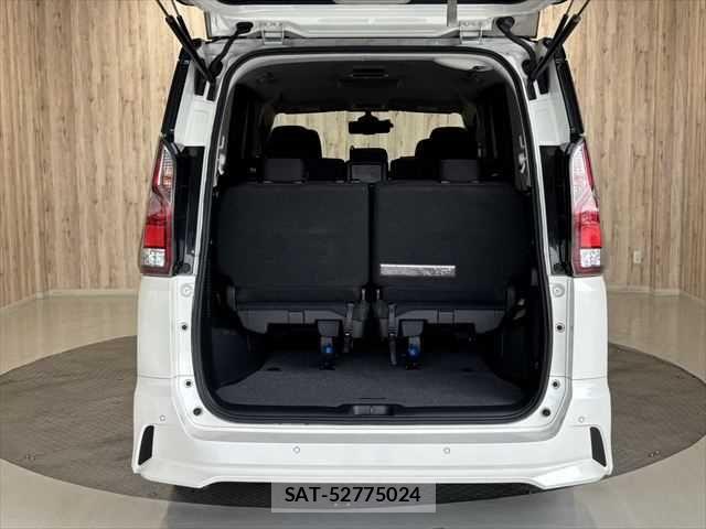 Nissan SERENA 2017-09 8745791-11