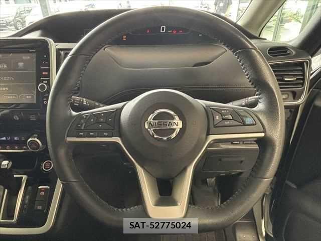 Nissan SERENA 2017-09 8745791-12