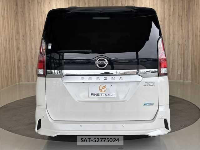 Nissan SERENA 2017-09 8745791-18