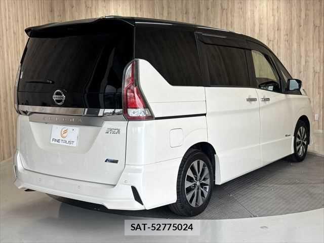 Nissan SERENA 2017-09 8745791-19