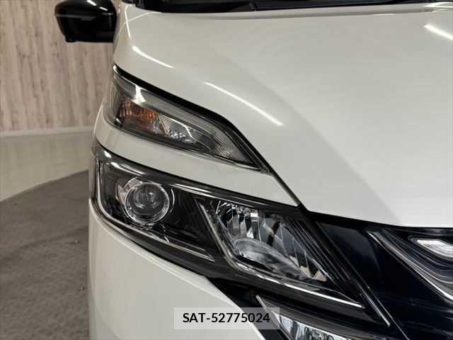Nissan SERENA 2017-09 8745791-23