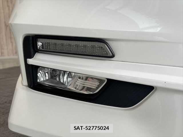 Nissan SERENA 2017-09 8745791-25