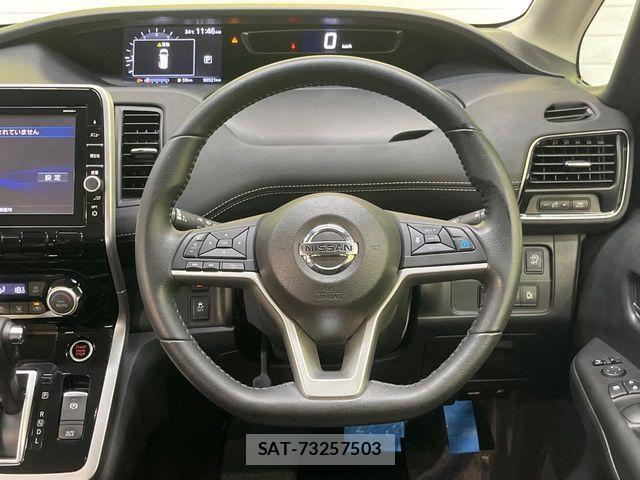 Nissan SERENA 2016-10 8745780-11