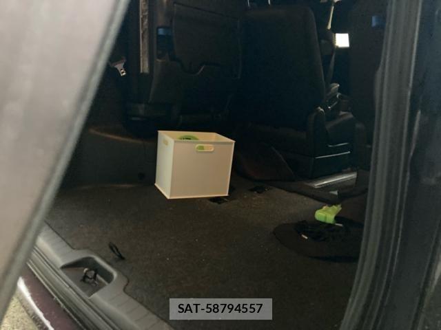Nissan SERENA 2012-08 8745804-8