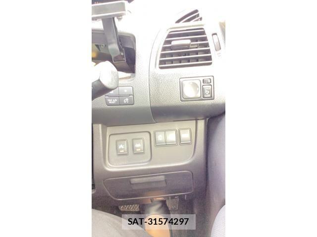 Nissan SERENA 2015-06 8744213-3