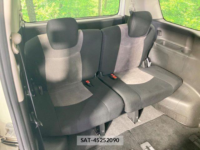 Nissan SERENA 2015-10 8745787-9