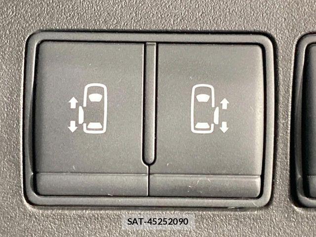 Nissan SERENA 2015-10 8745787-5