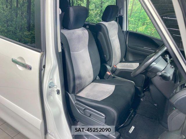 Nissan SERENA 2015-10 8745787-7