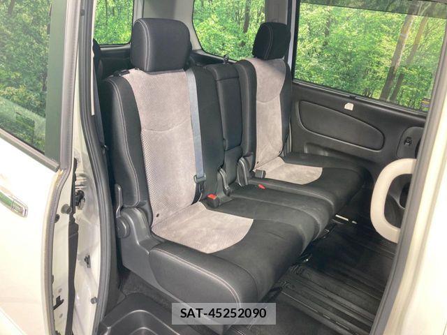 Nissan SERENA 2015-10 8745787-8