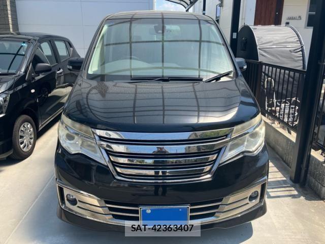 Nissan SERENA 2014-02 8745811-0