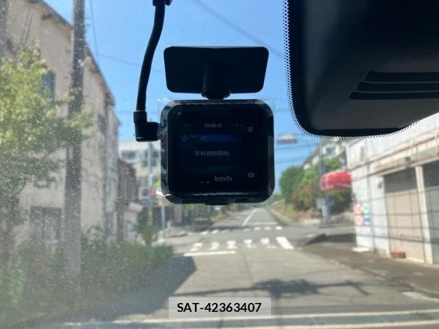 Nissan SERENA 2014-02 8745811-19