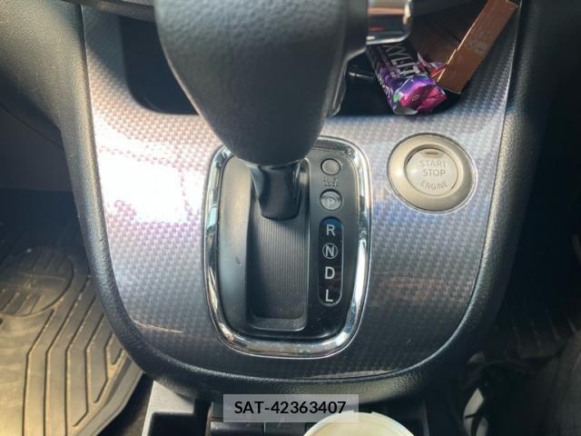 Nissan SERENA 2014-02 8745811-22