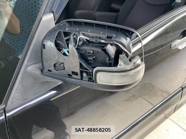Nissan SERENA 2013-09 8745813-13