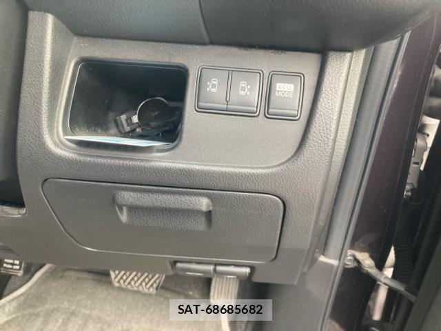 Nissan SERENA 2012-10 8745815-7