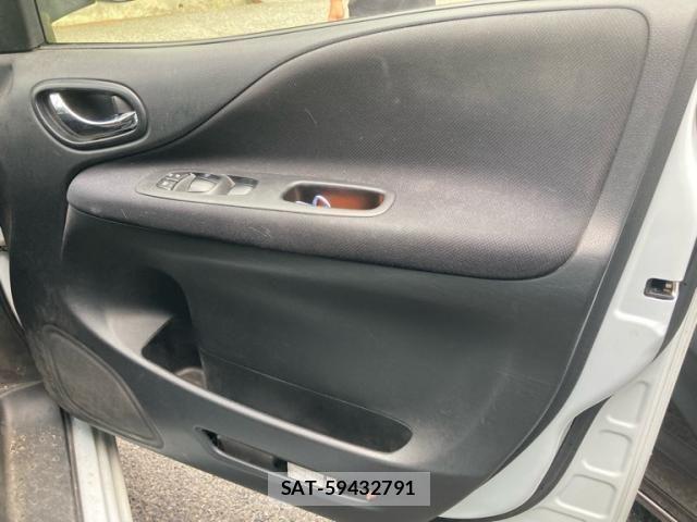 Nissan SERENA 2014-04 8782007-10